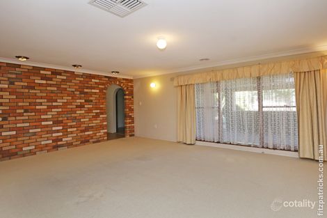 Property photo of 2 Jannali Place Glenfield Park NSW 2650