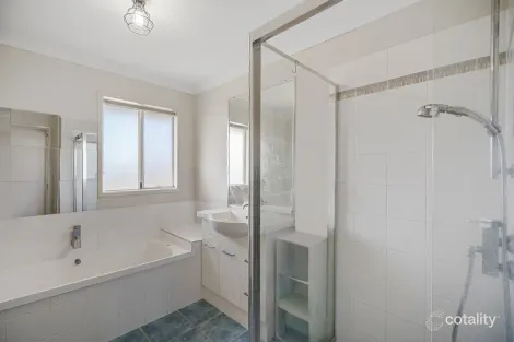 Property photo of 10 Ramsey Court Lowood QLD 4311