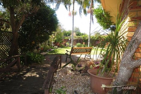 2/20 Melaleuca Dr, Yamba, NSW 2464