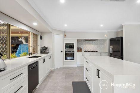 17 Heathfield Dr, Landsdale, WA 6065