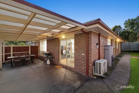 Property photo of 2 Cinerea Glade Langwarrin VIC 3910