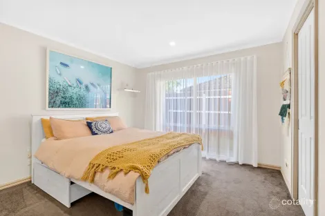 Property photo of 2 Cinerea Glade Langwarrin VIC 3910