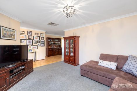 Property photo of 2 Kurrden Way Swan View WA 6056