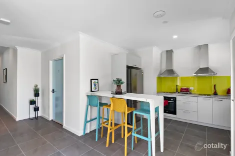 Property photo of 11 Shepreth Avenue Noble Park VIC 3174