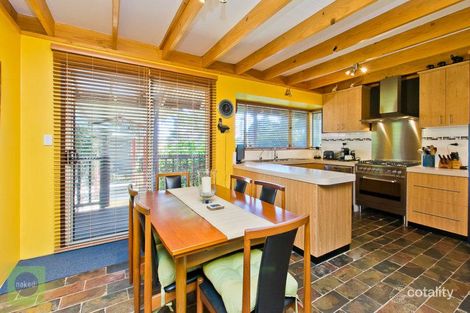 Property photo of 22 Camfield Place Bedfordale WA 6112