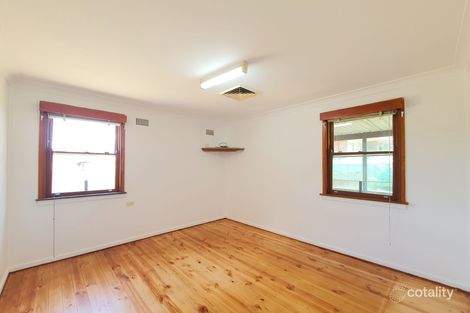 Property photo of 26 Nauru Crescent Lethbridge Park NSW 2770