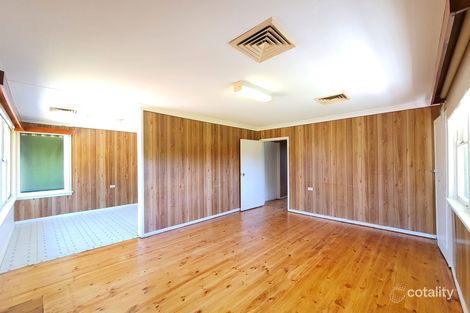 Property photo of 26 Nauru Crescent Lethbridge Park NSW 2770
