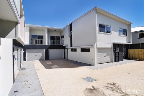 Property photo of 2/19 Rolle Street Holland Park West QLD 4121