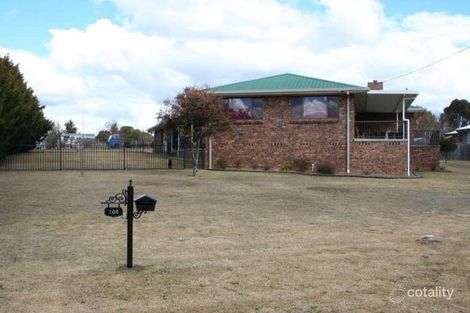 105 Drummond St, Tenterfield, NSW 2372
