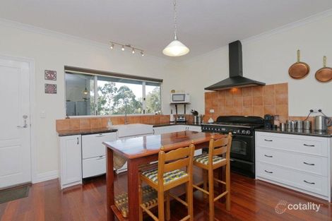 14 Mchavloe Dr, Gingin, WA 6503