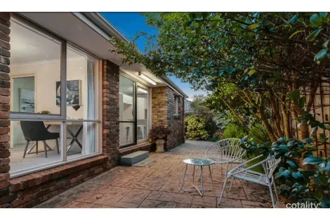 Property photo of 2/149 Springfield Road Blackburn North VIC 3130