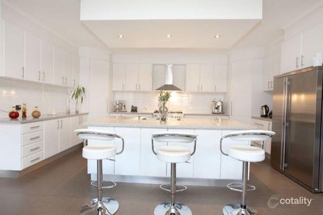 Property photo of 7 Calthorpe Green Caroline Springs VIC 3023