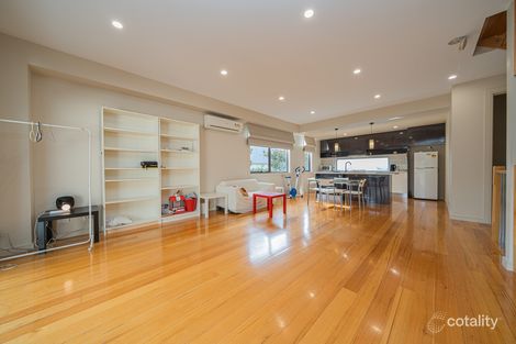 Property photo of 1/427 Warrigal Road Burwood VIC 3125