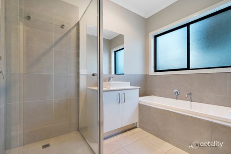 Property photo of 7 Lam Way Brookfield VIC 3338