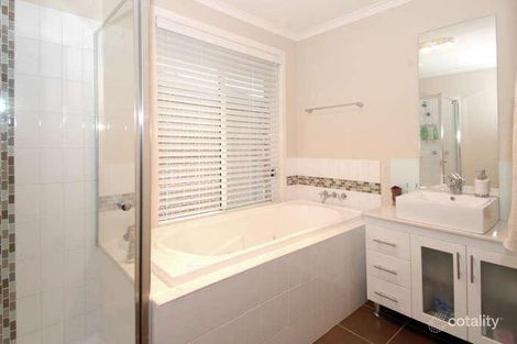 Property photo of 9 Heritage Court Macleod VIC 3085