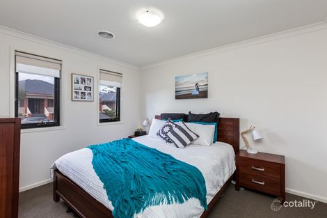 Property photo of 32 Marong Avenue Eynesbury VIC 3338