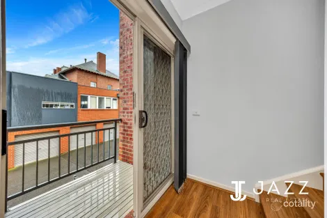 Property photo of 1 Rafa Court Maribyrnong VIC 3032