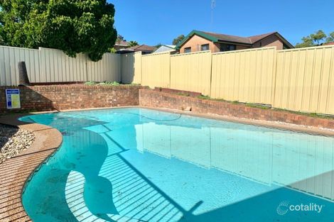 Property photo of 10 Manooka Crescent Bradbury NSW 2560