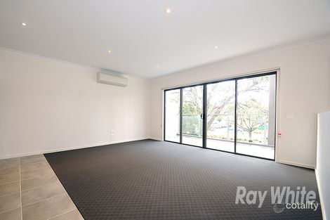 Property photo of 15 Lithgow Way Mooroolbark VIC 3138