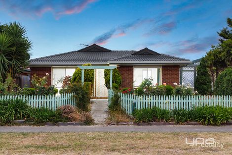216 Westwood Dr, Burnside, VIC 3023