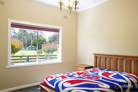 8033 Hamilton Hwy, Tarrington, VIC 3301