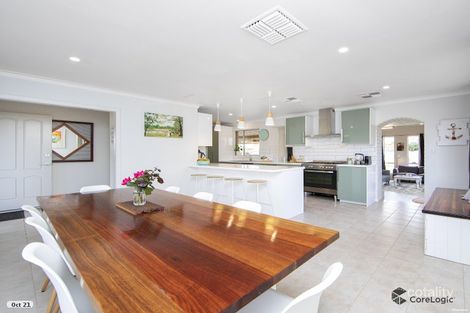 17 Wycombe Rd, High Wycombe, WA 6057