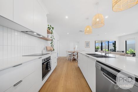 Property photo of 9 Katarah Street Gobbagombalin NSW 2650