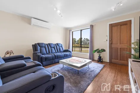 Property photo of 19 Calais Circuit Cranbourne West VIC 3977
