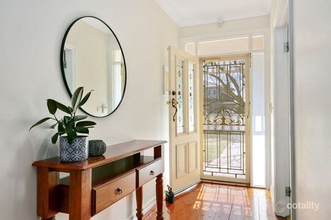 Property photo of 1 Devon Road Pascoe Vale VIC 3044