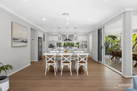 Property photo of 37 Bendigo Place Upper Kedron QLD 4055