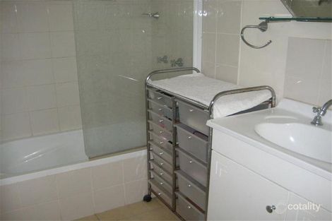 Property photo of 12 Beeka Street Labrador QLD 4215