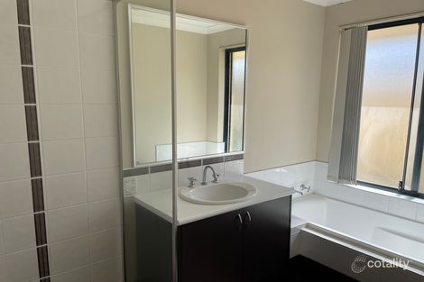 Property photo of 8 Reeves Approach Dalyellup WA 6230