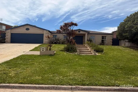 11 Oakbank Dr, Mount Helen, VIC 3350