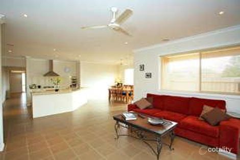 10 Pinoak St, Point Cook, VIC 3030