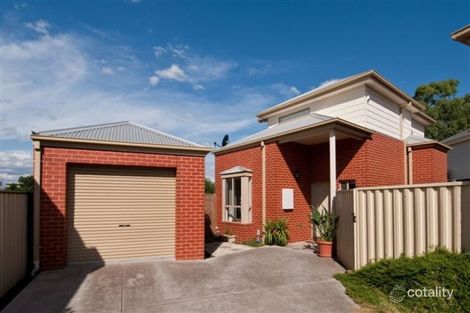 3/18 Conifer Ave, Brooklyn, VIC 3012