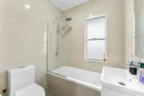 Property photo of 15 Adrian Street Margate QLD 4019