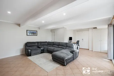 Property photo of 8 Hunter Street McGraths Hill NSW 2756