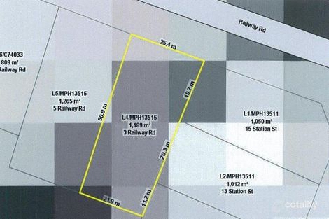 3 Railway Rd, Collinsville, QLD 4804