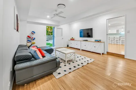 Property photo of 33 Lochinvar Court Ashmore QLD 4214