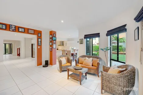 Property photo of 51 Cocoparra Crescent Parkinson QLD 4115