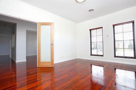 Property photo of 18 Tonbridge Circle Derrimut VIC 3026