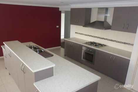 Property photo of 2 Maddock Drive Cranbourne East VIC 3977