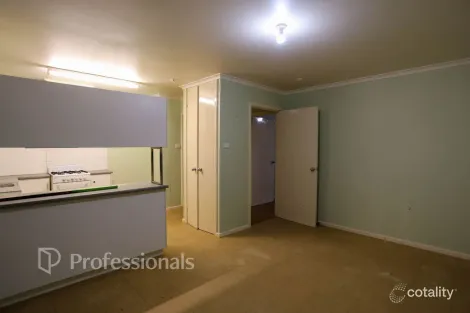 Property photo of 2 Young Place Nulsen WA 6450