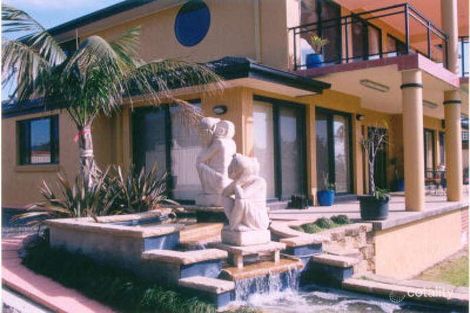 Property photo of 48 Shearwater Boulevard Albion Park Rail NSW 2527