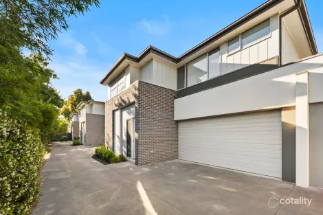 2/105 Forest St, Lake Wendouree, VIC 3350