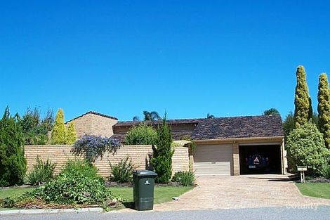 4 Zircon Ct, Carine, WA 6020