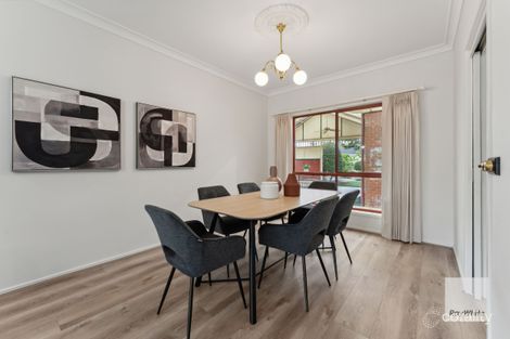 Property photo of 19 Hawkesbury Avenue Hillside VIC 3037