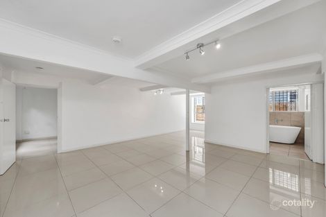 Property photo of 293 Hawthorne Road Hawthorne QLD 4171