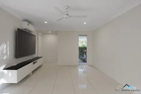 Property photo of 6/13 Angela Way Pimpama QLD 4209