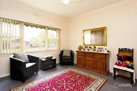 Property photo of 27 Grammar Street Wendouree VIC 3355